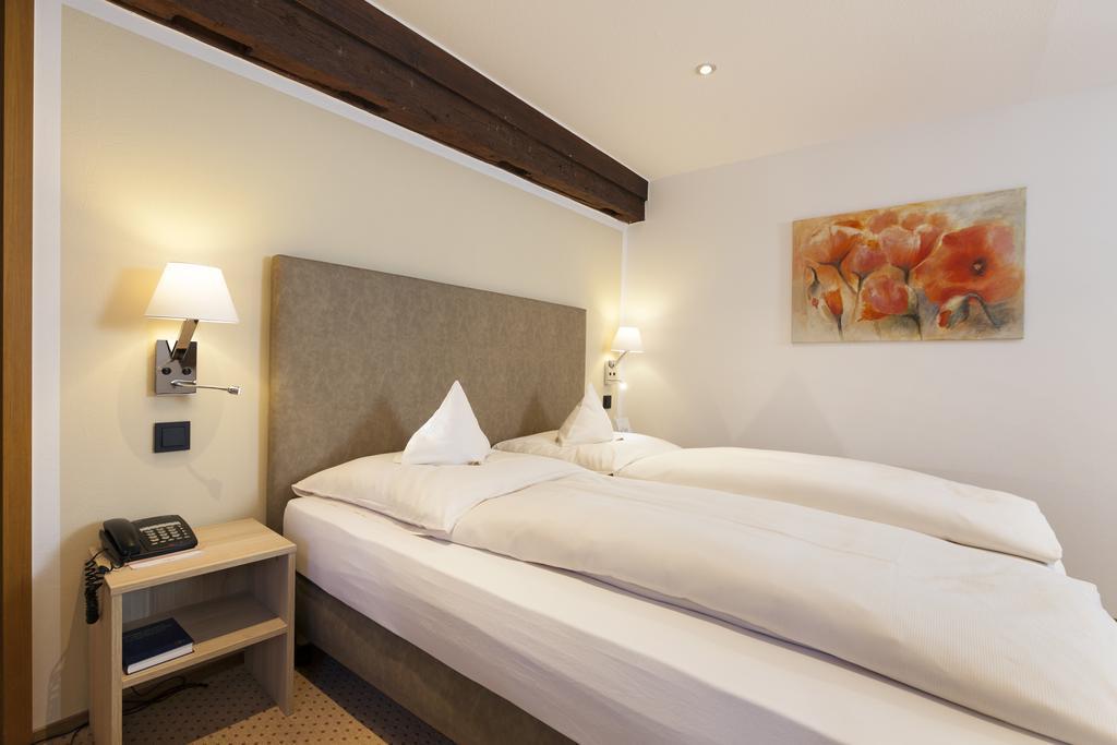 Romantik Hotel Johanniter-Kreuz Uberlingen Eksteriør billede