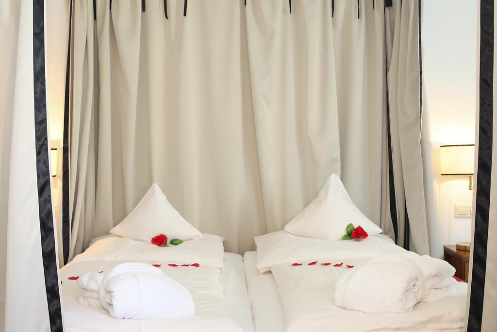 Romantik Hotel Johanniter-Kreuz Uberlingen Eksteriør billede